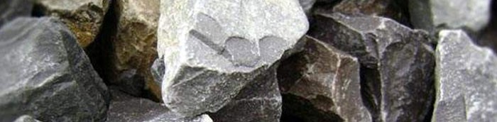 雙輥協(xié)力，碎礦成金：對(duì)輥破碎機(jī)在礦石破碎中